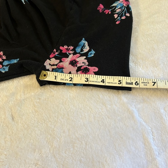 No Boundaries Girls Size 7-9 V-Neck Tie Front Floral Dress - Picture 11 of 11